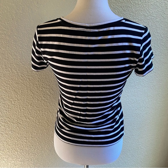 Cabi Rayon Criss Cross Striped Crew Neck Tee Short Sleeve Black White: Small - Picture 3 of 8